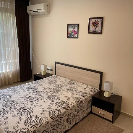 Becentral! By Rv Apartments Warna Exterior foto